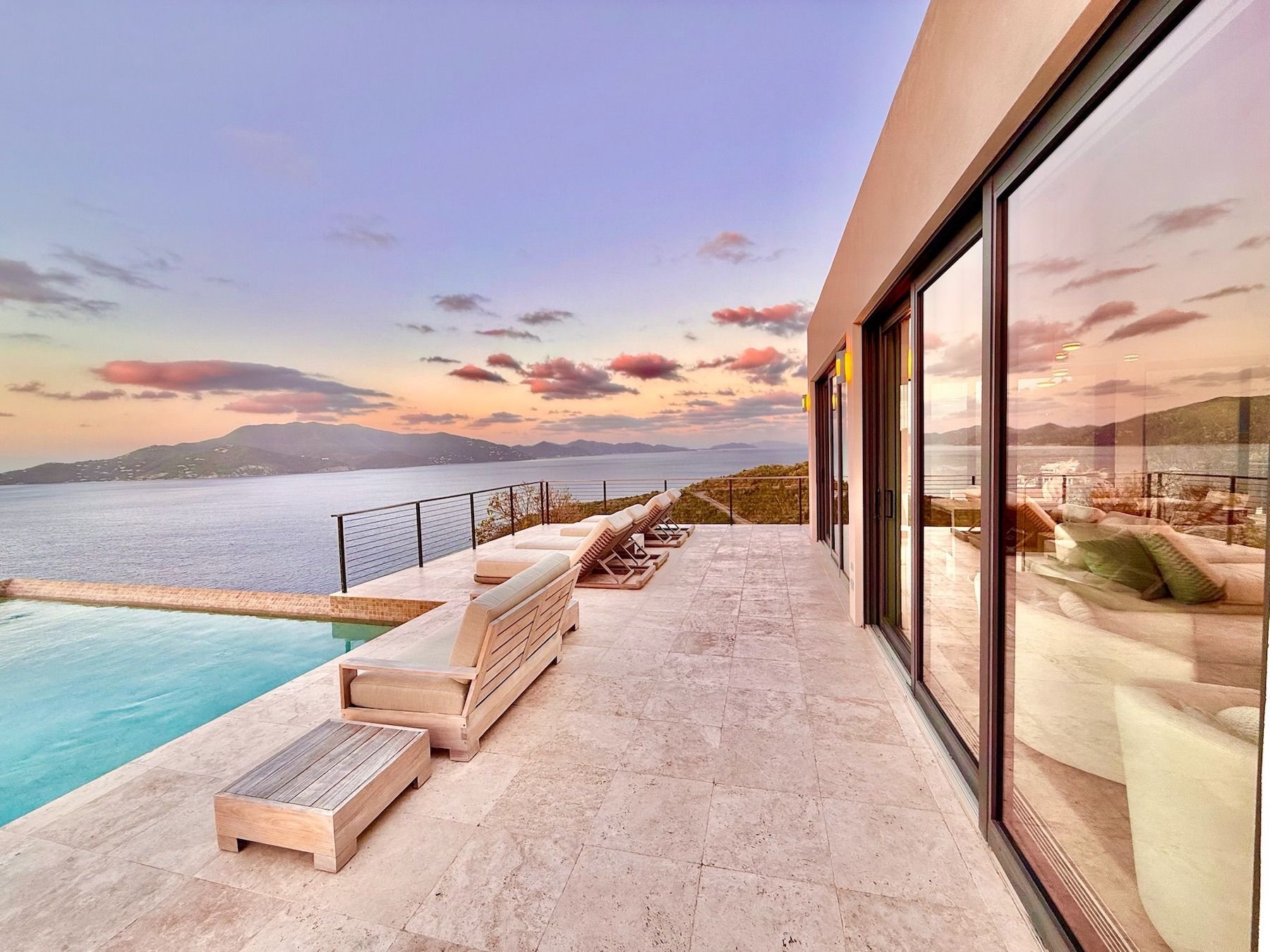 Window To The Sea villa photo.